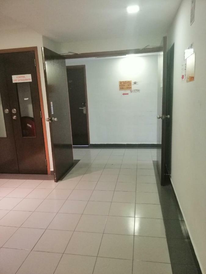 Hotel Orient Johor Bahru Kültér fotó