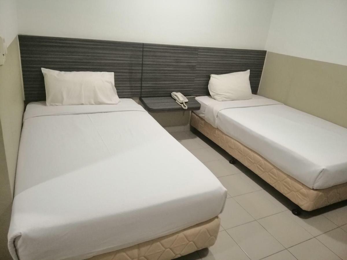 Hotel Orient Johor Bahru Kültér fotó