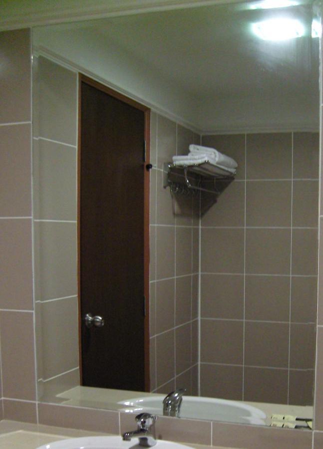 Hotel Orient Johor Bahru Kültér fotó