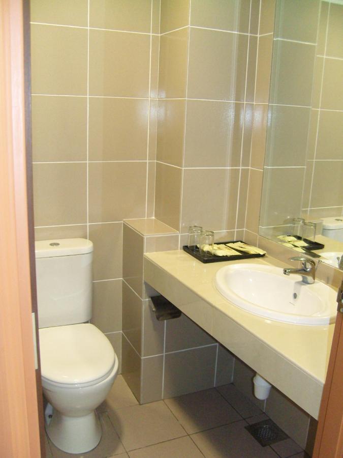 Hotel Orient Johor Bahru Kültér fotó